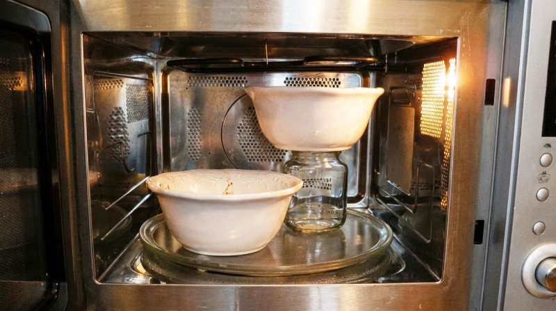 Stack Two Plates in the Microwave at Once
