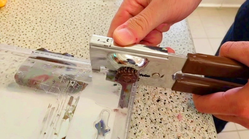 Open Sealed Plastic Packages with a Can Opener